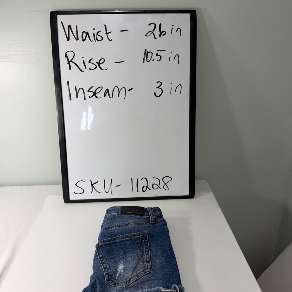 Kendall + Kylie The Icon Short Distressed Denim Cut Off Jean Shorts Size 3/26 - Picture 7 of 7